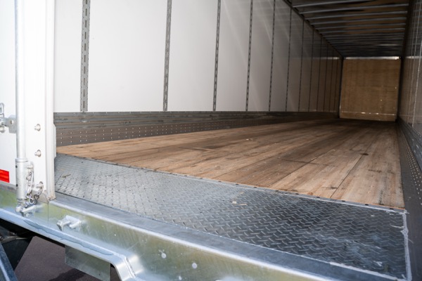 Vanguard MaxCube Dry Van Trailer Interior with Galvanized Threshold