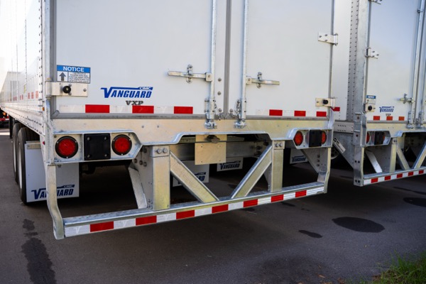 Vanguard VXP Composite Plate Dry Van Trailer