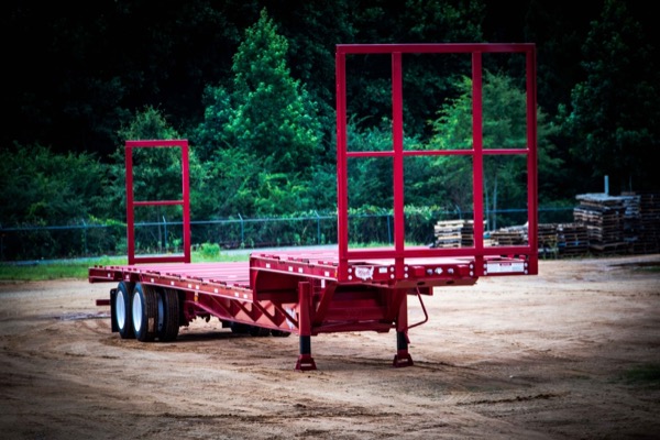 Wade MagniBeam Live Haul Poultry Drop Deck Trailer